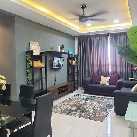 Apartament Casa Inderaloka Pantai Batu Buruk Kuala Terengganu Zewnętrze zdjęcie
