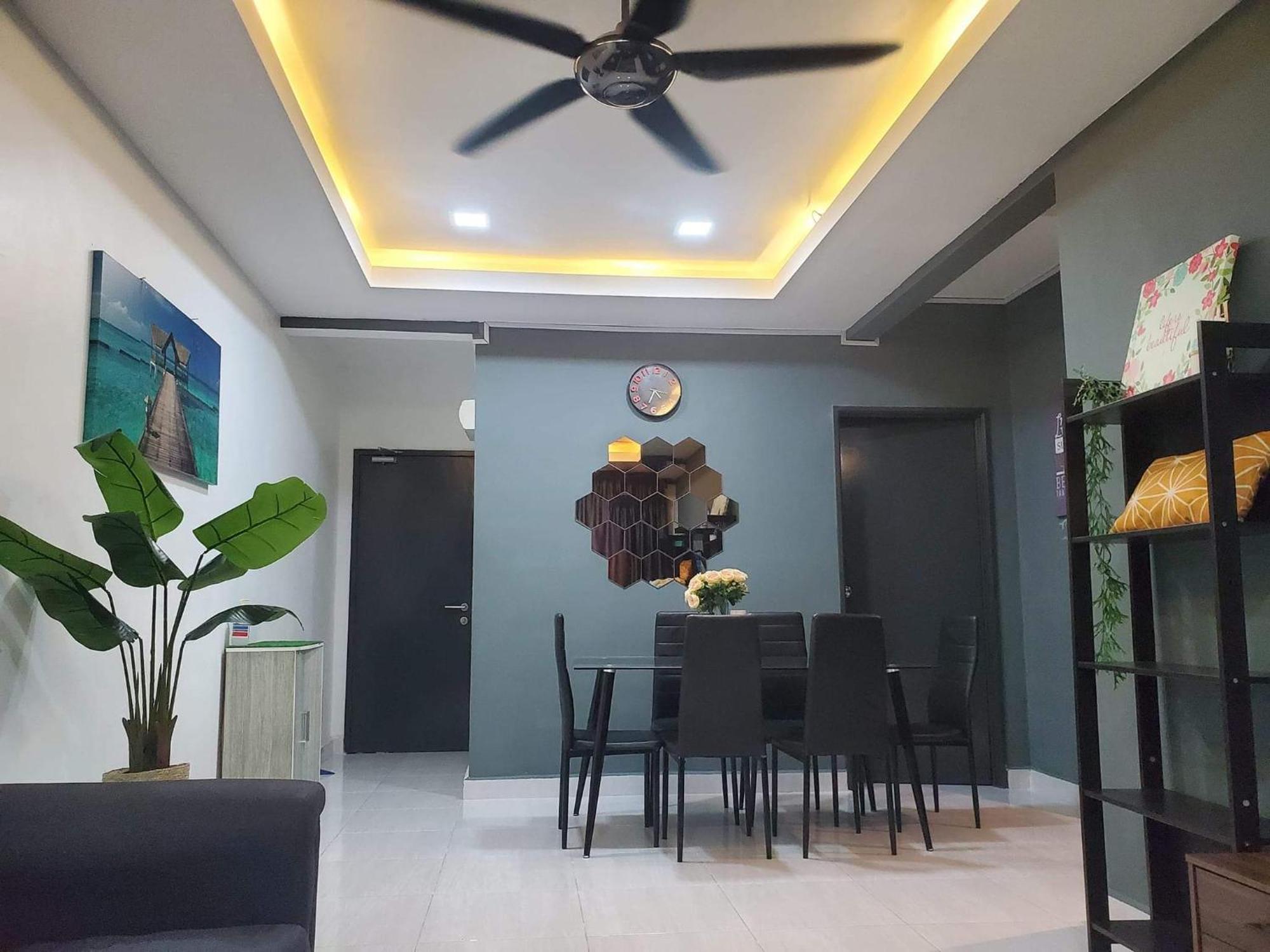 Apartament Casa Inderaloka Pantai Batu Buruk Kuala Terengganu Zewnętrze zdjęcie