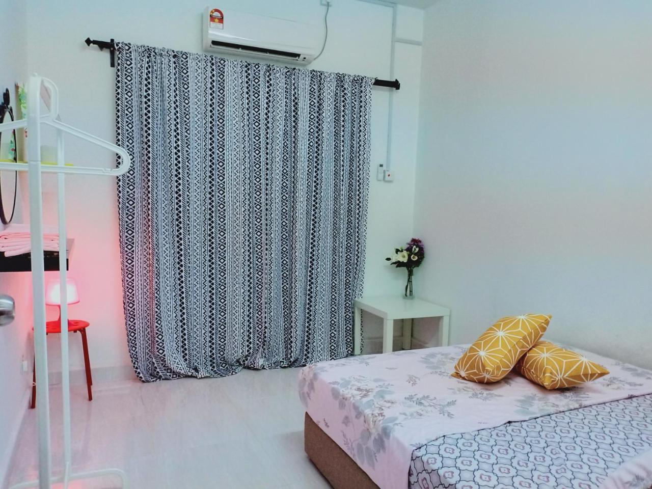 Apartament Casa Inderaloka Pantai Batu Buruk Kuala Terengganu Zewnętrze zdjęcie