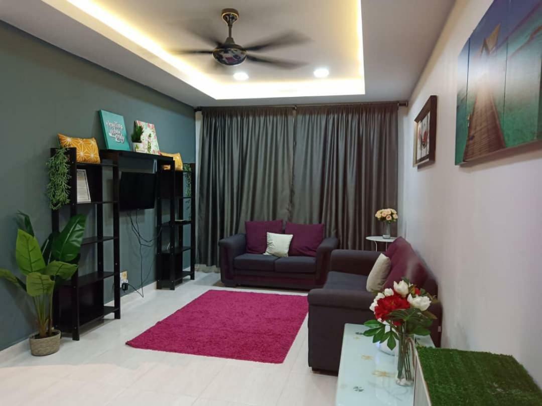 Apartament Casa Inderaloka Pantai Batu Buruk Kuala Terengganu Zewnętrze zdjęcie